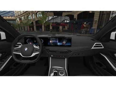 Used 2025 BMW 330i xDrive Sedan w/ Convenience Package image 10