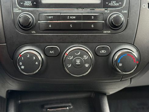 Used 2016 Kia Forte LX image 25