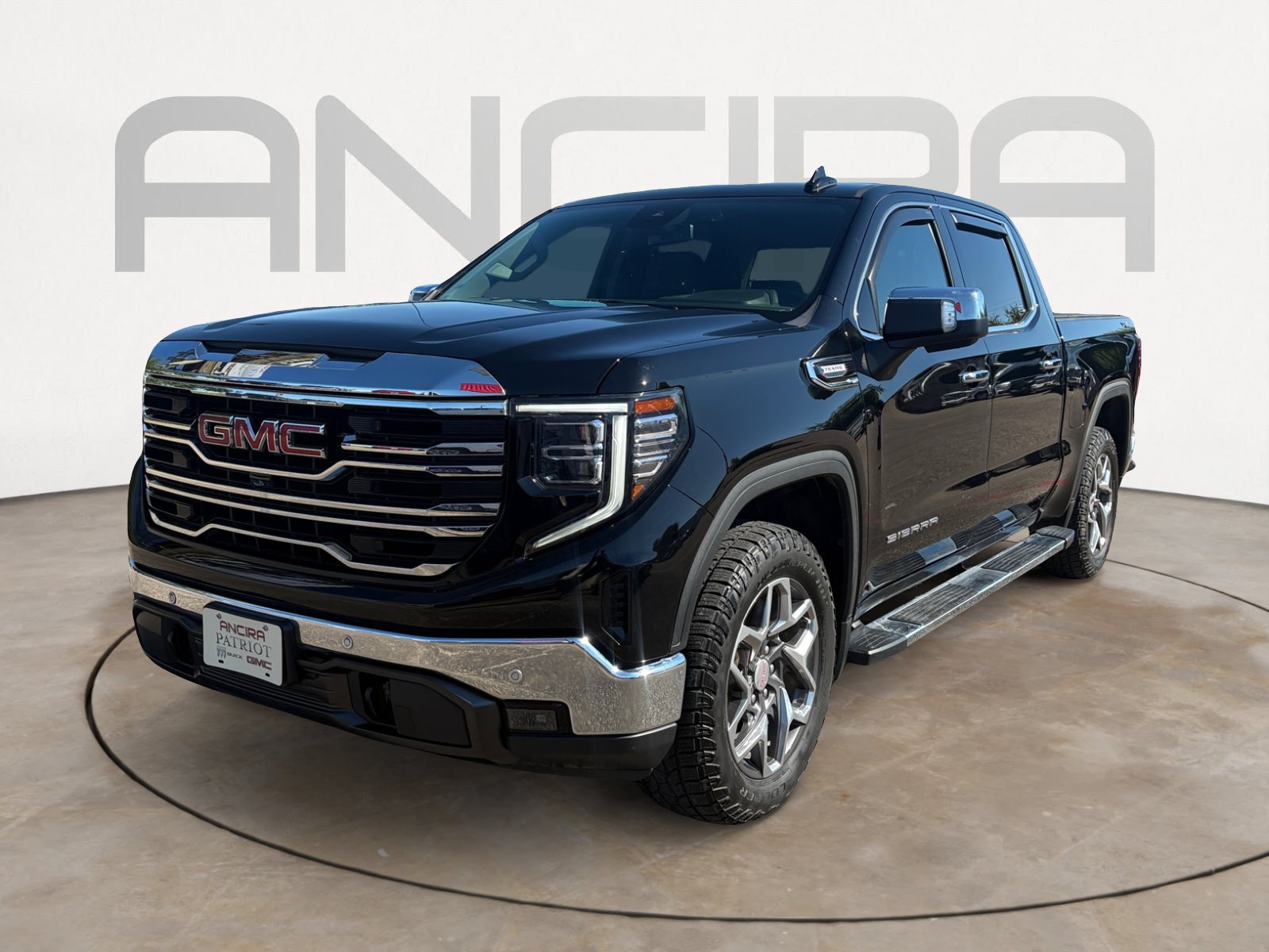 Used 2023 GMC Sierra 1500 SLT AWD/4WD image 6