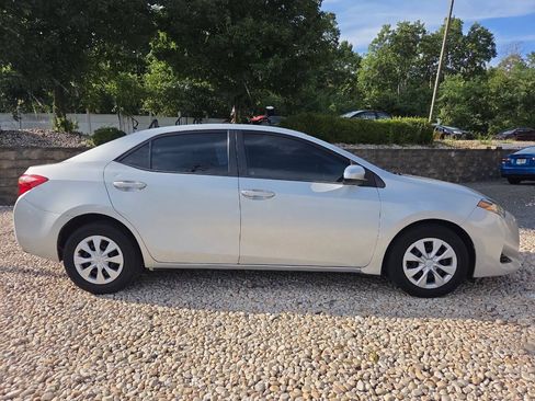 Used 2017 Toyota Corolla XLE FWD image 7