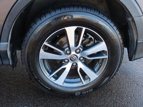 Used 2018 Toyota RAV4 XLE image 43