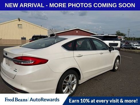 Used 2018 Ford Fusion SE w/ Fusion SE Technology Package FWD image 7