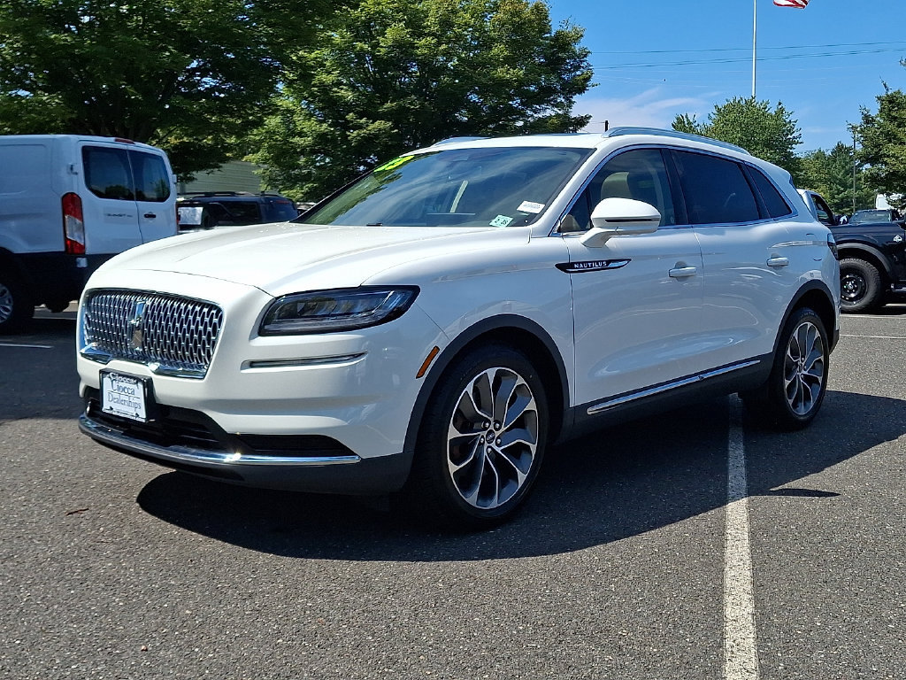 Certified 2023 Lincoln Nautilus Reserve AWD/4WD image 6