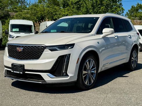 Used 2022 Cadillac XT6 Premium Luxury AWD/4WD image 7
