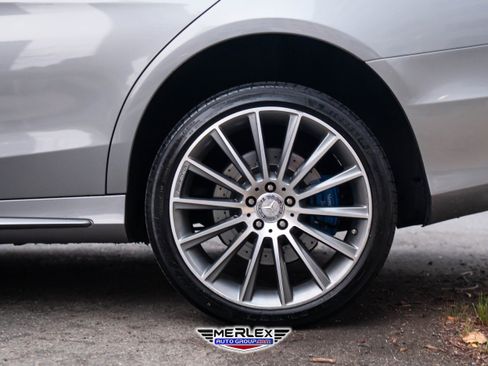 Used 2015 Mercedes-Benz S 550 Sedan w/ Sport Package w/ Sport Package image 12