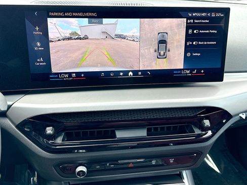 New 2026 BMW 330i Sedan w/ M Sport Package RWD image 34