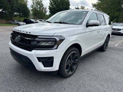 Used 2022 Ford Expedition Limited AWD/4WD image 1