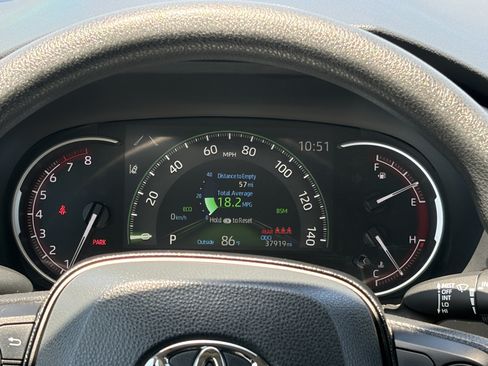 Certified 2025 Toyota RAV4 XLE FWD image 19