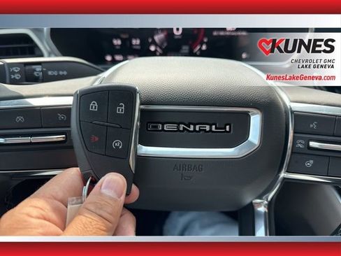 New 2025 GMC Canyon Denali image 50