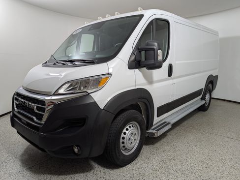 Used 2025 RAM ProMaster 2500 w/ U-Haul Equipment Group FWD image 3