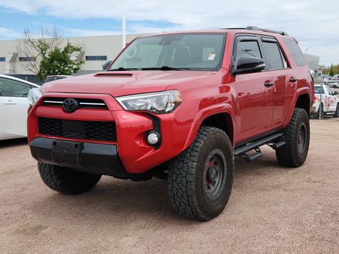 Used 2020 Toyota 4Runner Venture w/ Moonroof Package AWD/4WD image 3
