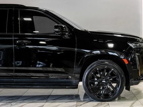 Used 2024 Cadillac Escalade Sport w/ LPO, ONYX Package AWD/4WD image 13