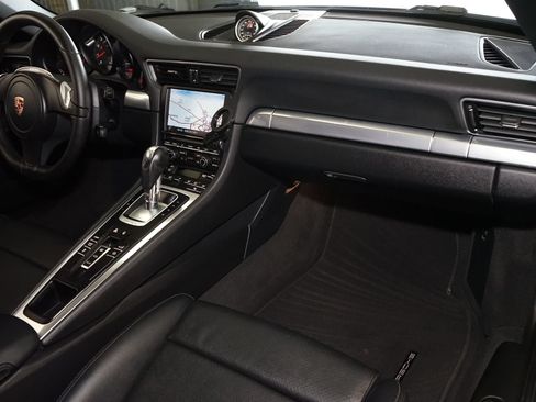 Used 2013 Porsche 911 Carrera RWD image 4