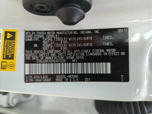 Certified 2017 Toyota Highlander XLE AWD/4WD image 26