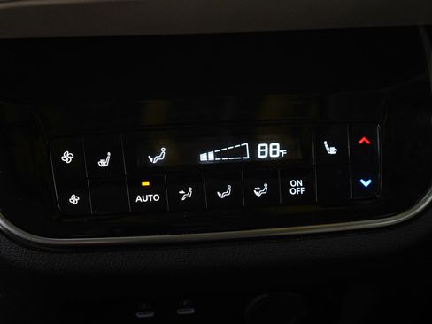 Used 2025 Nissan Armada Platinum AWD/4WD image 18