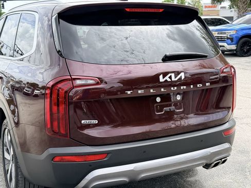 Certified 2022 Kia Telluride S AWD/4WD image 11