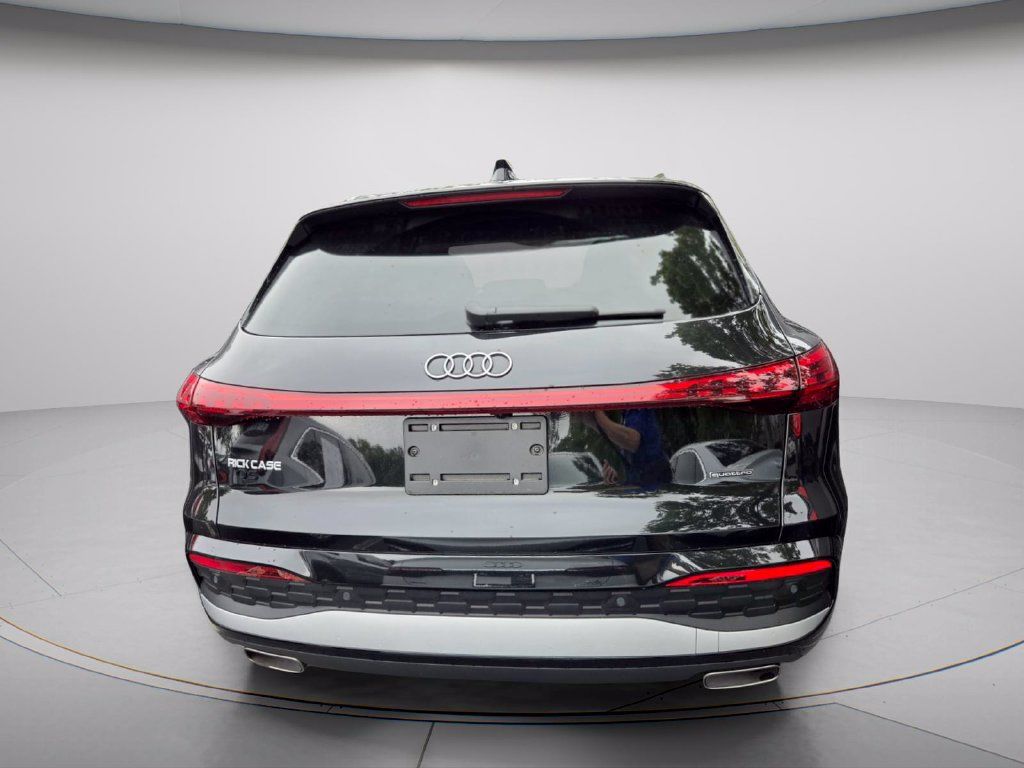 Used 2025 Audi Q5 Premium w/ Convenience Package AWD/4WD image 5