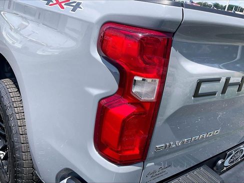 Used 2025 Chevrolet Silverado 1500 RST AWD/4WD image 28