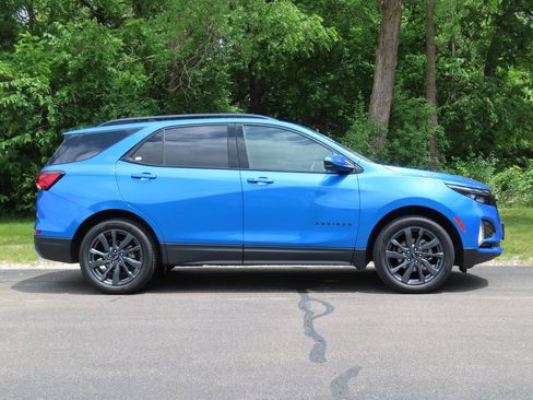 Certified 2024 Chevrolet Equinox RS AWD/4WD image 2