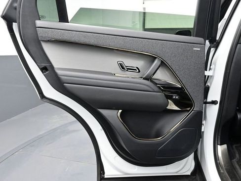 Used 2023 Land Rover Range Rover Sport SE image 11