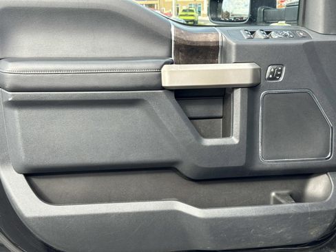 Used 2022 Ford F250 Lariat w/ Lariat Ultimate Package image 23