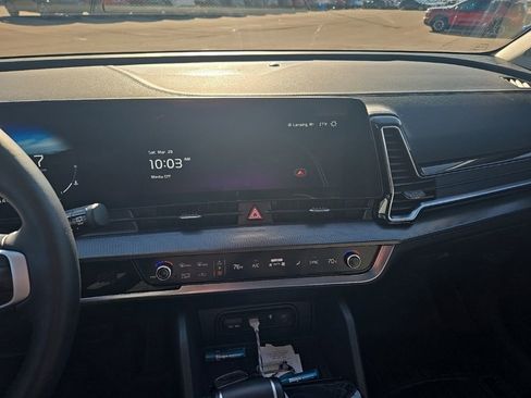 Used 2025 Kia Sportage SX image 15