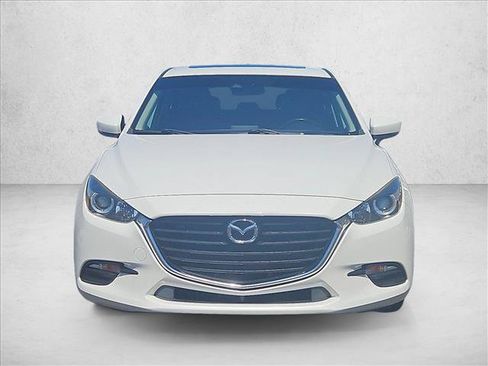 Used 2017 MAZDA MAZDA3 Touring FWD image 2