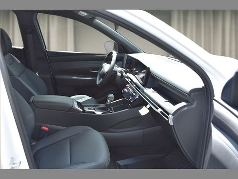 New 2025 Hyundai Tucson XRT image 16