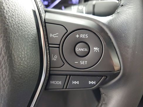 Used 2020 Toyota Camry SE image 23