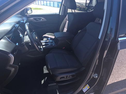 Used 2021 Chevrolet Traverse LT FWD image 9