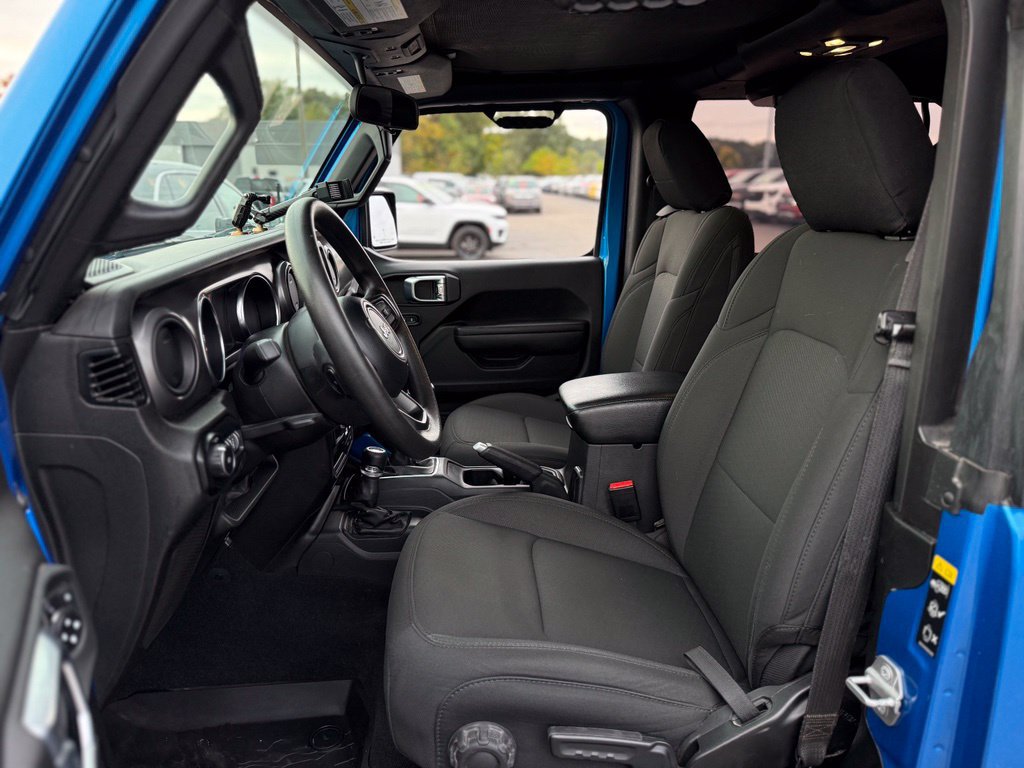 Used 2022 Jeep Wrangler Sport AWD/4WD image 7