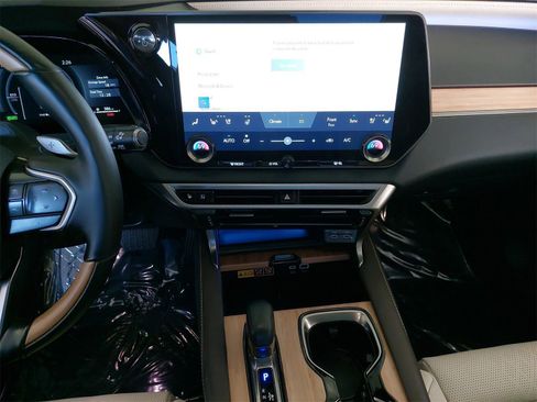 Used 2025 Lexus RX 450h 450h+ Luxury w/ Convenience Package image 23