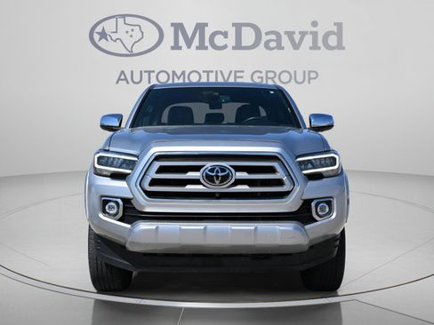 Used 2022 Toyota Tacoma Limited AWD/4WD image 9