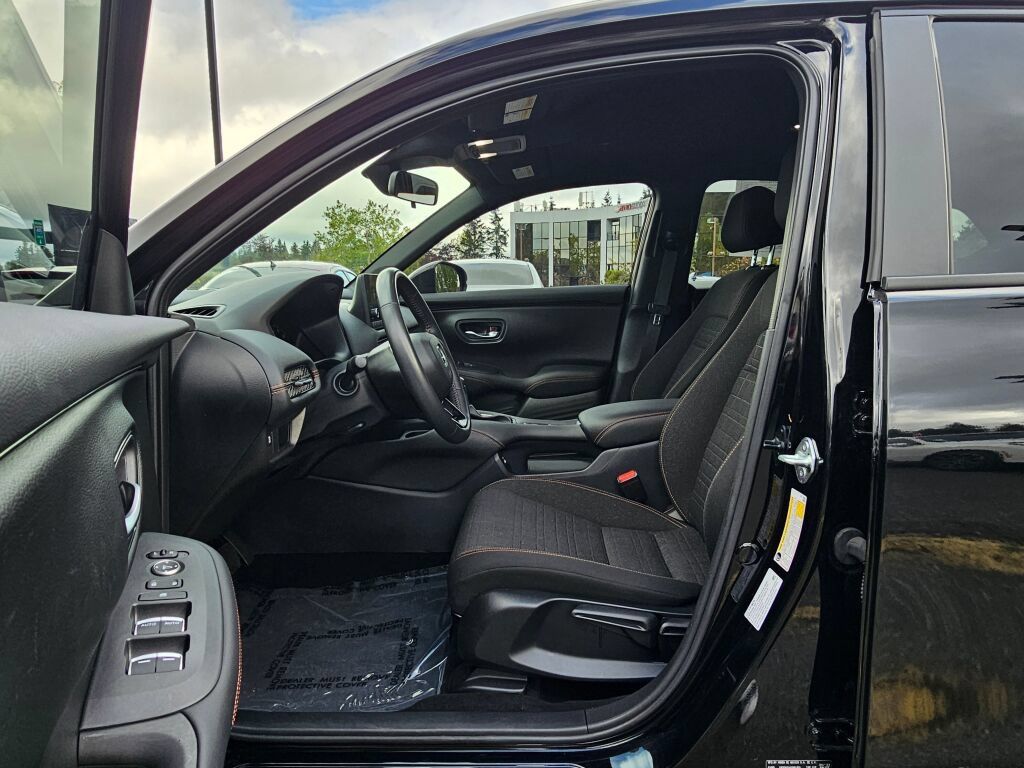 Used 2023 Honda HR-V Sport image 24