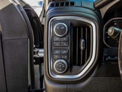 Used 2020 GMC Sierra 3500 Denali w/ Denali Ultimate Package image 22