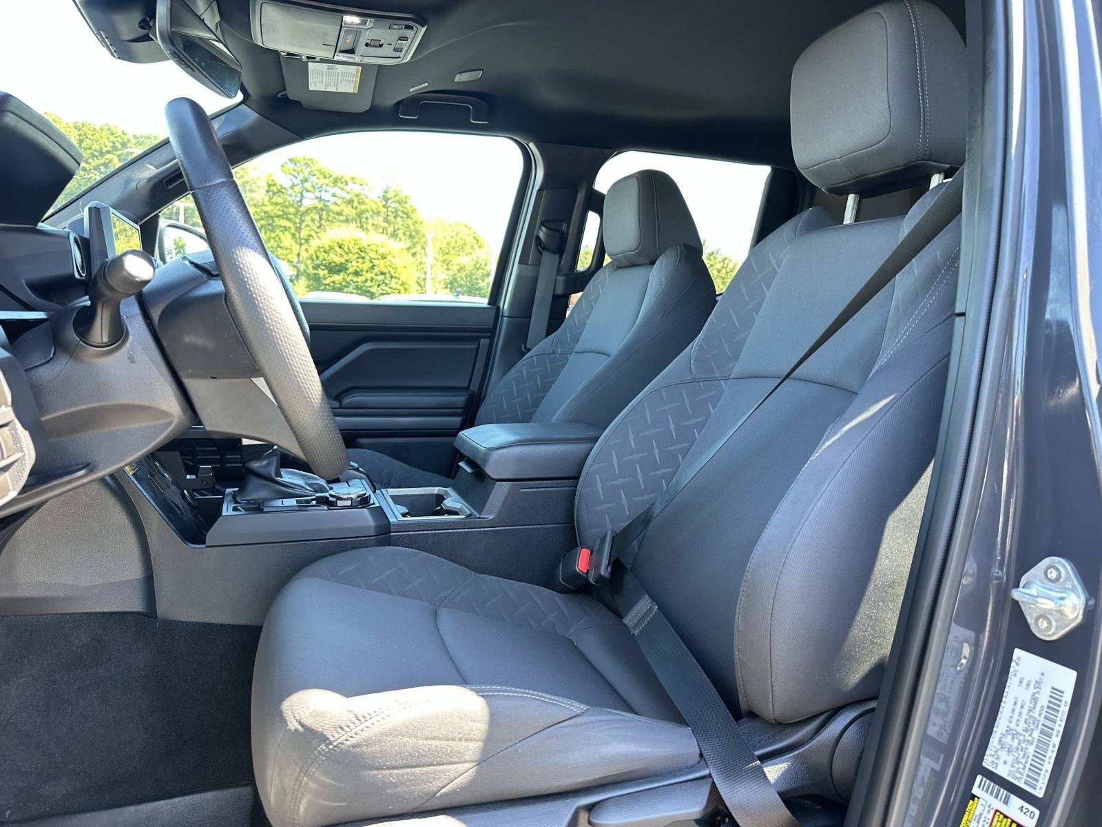 Used 2024 Toyota Tacoma SR5 AWD/4WD image 17