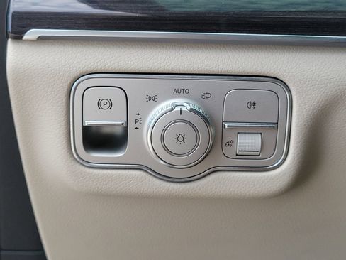 Used 2022 Mercedes-Benz GLE 350 4MATIC image 38