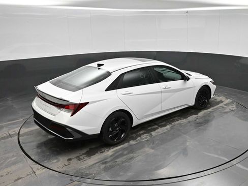 New 2026 Hyundai Elantra SEL Sport FWD image 30