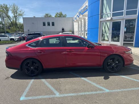 Used 2023 Honda Accord Sport image 10