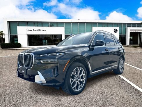 Used 2023 BMW X7 xDrive40i w/ Executive Package AWD/4WD image 2