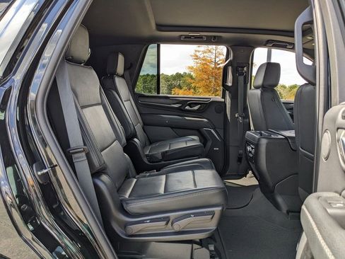 Used 2024 GMC Yukon Denali image 6