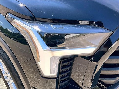 Used 2024 Toyota Tundra SR5 w/ SR5 Premium Package AWD/4WD image 32