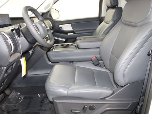 New 2026 Ford Expedition Active RWD image 25