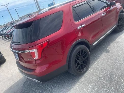 Used 2017 Ford Explorer Limited AWD/4WD image 14