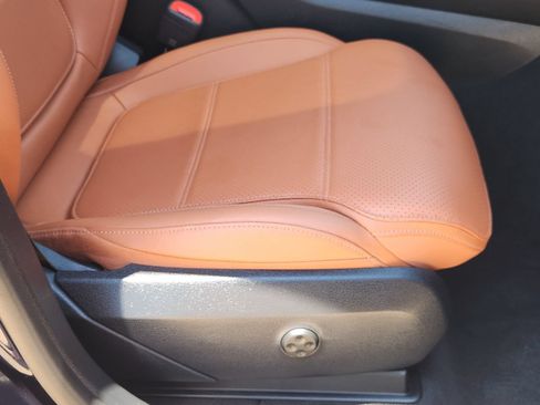 Used 2023 Mercedes-Benz GLC 300 image 28