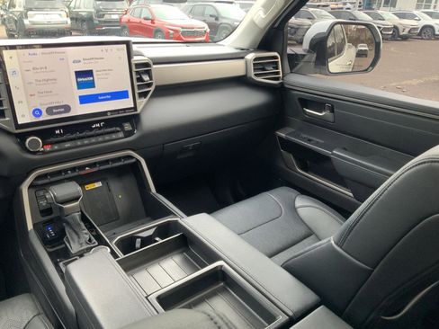 Used 2022 Toyota Tundra Limited image 16