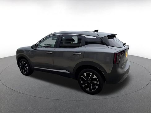 Used 2026 Nissan Kicks SV w/ Cold Weather Package AWD/4WD image 9