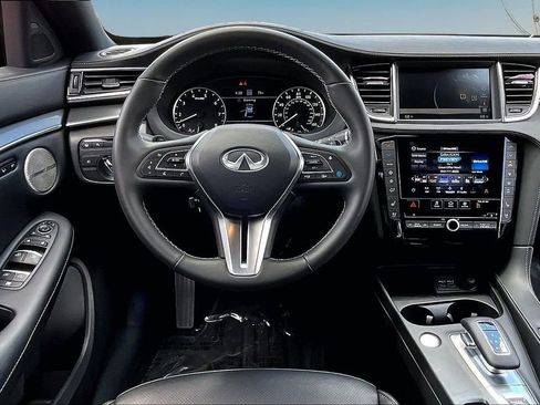 Used 2025 INFINITI QX55 Essential AWD/4WD image 5