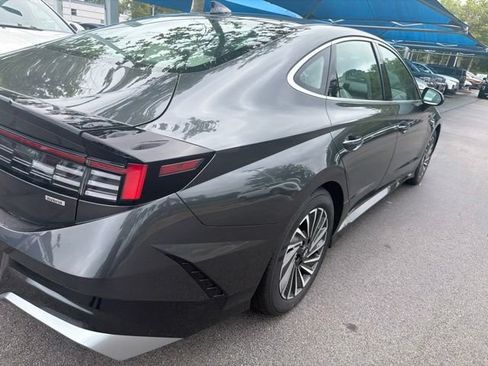 Used 2025 Hyundai Sonata SEL FWD image 9