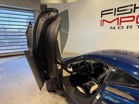 Used 2016 McLaren 570S Coupe RWD image 22